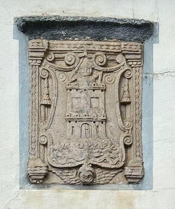 548826622_1171152954945433_512473124911339672_n.jpg (248.59 KiB) Visto 1805 veces Armas del linaje Díaz de la Rocha,<br />Casa Rigoio,<br />Trabadela, Sante, Lugo,<br />Galicia, España.