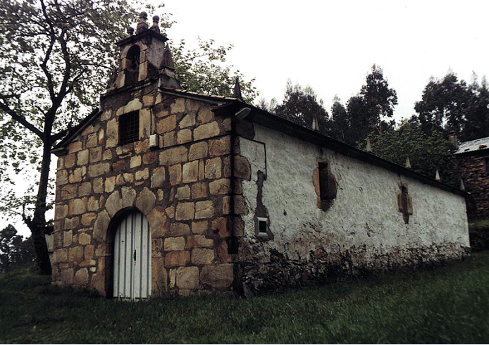 Capela de San Caetano, Celeiro de Mariñaos. Antes de la reforma.PNG